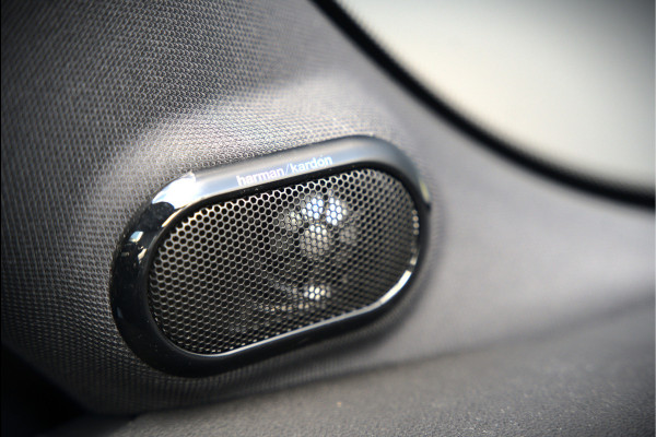 MINI Mini Electric Yours 33 kWh | Panoramadak | Harman Kardon | Head-Up Display | Union Jack | Black Pack | BTW | Stoelverwarming | Keyless | Apple Carplay | Navigatie | Camera | Parkeersensoren | Warmtepomp | Leer | Cruise