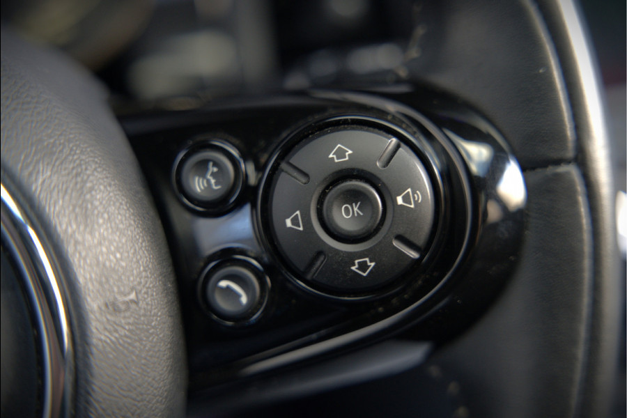 MINI Mini Electric Yours 33 kWh | Panoramadak | Harman Kardon | Head-Up Display | Union Jack | Black Pack | BTW | Stoelverwarming | Keyless | Apple Carplay | Navigatie | Camera | Parkeersensoren | Warmtepomp | Leer | Cruise