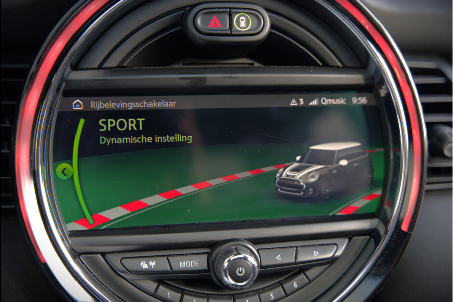 MINI Mini Electric Yours 33 kWh | Panoramadak | Harman Kardon | Head-Up Display | Union Jack | Black Pack | BTW | Stoelverwarming | Keyless | Apple Carplay | Navigatie | Camera | Parkeersensoren | Warmtepomp | Leer | Cruise