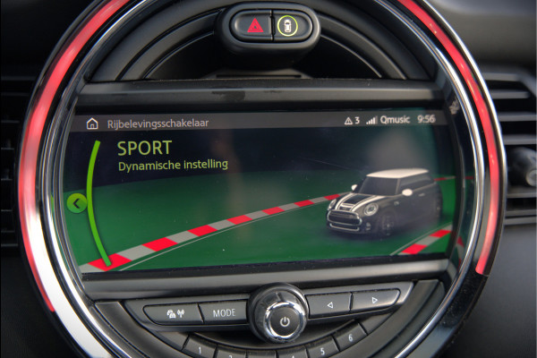 MINI Mini Electric Yours 33 kWh | Panoramadak | Harman Kardon | Head-Up Display | Union Jack | Black Pack | BTW | Stoelverwarming | Keyless | Apple Carplay | Navigatie | Camera | Parkeersensoren | Warmtepomp | Leer | Cruise