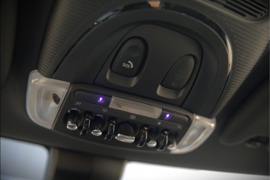 MINI Mini Electric Yours 33 kWh | Panoramadak | Harman Kardon | Head-Up Display | Union Jack | Black Pack | BTW | Stoelverwarming | Keyless | Apple Carplay | Navigatie | Camera | Parkeersensoren | Warmtepomp | Leer | Cruise