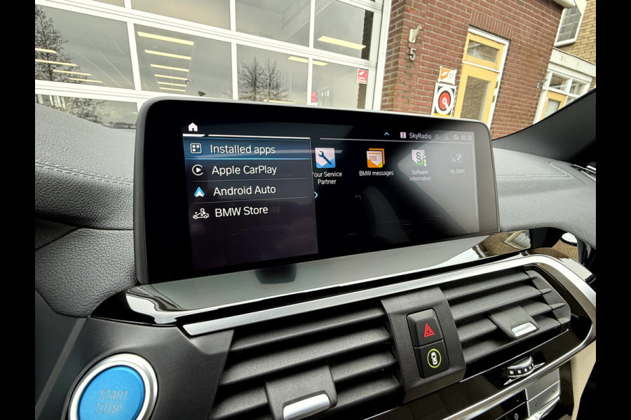 BMW iX3 High Executive 80 kWh Panoramadak, 360 Camera, Trekhaak, Harman/Kardon