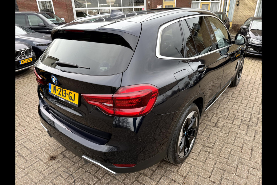 BMW iX3 High Executive 80 kWh Panoramadak, 360 Camera, Trekhaak, Harman/Kardon