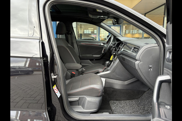 Volkswagen T-Roc 1.5 TSI Sport Business R-Line | VOL! | Afneembare Trekhaak | Panoramadak | Beats Audio | Stoelverwarming | Adaptive Cruise |