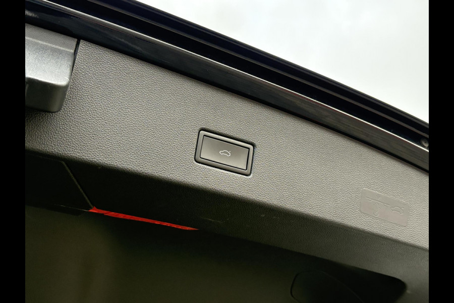 Volkswagen T-Roc 1.5 TSI Sport Business R-Line | VOL! | Afneembare Trekhaak | Panoramadak | Beats Audio | Stoelverwarming | Adaptive Cruise |