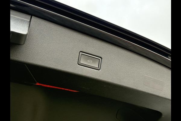 Volkswagen T-Roc 1.5 TSI Sport Business R-Line | VOL! | Afneembare Trekhaak | Panoramadak | Beats Audio | Stoelverwarming | Adaptive Cruise |