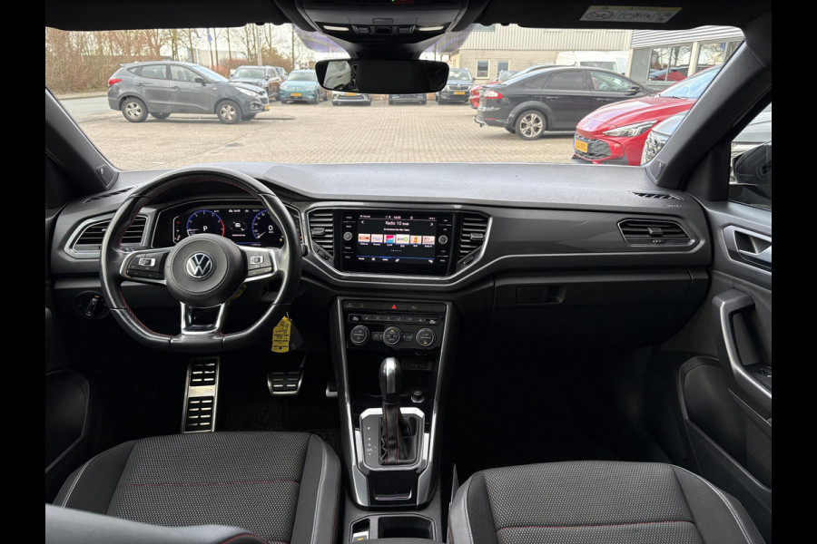 Volkswagen T-Roc 1.5 TSI Sport Business R-Line | VOL! | Afneembare Trekhaak | Panoramadak | Beats Audio | Stoelverwarming | Adaptive Cruise |