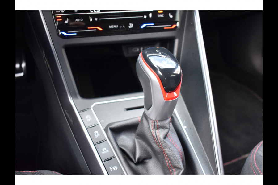 Volkswagen Polo 2.0 TSI GTI TSI 210PK DSG GTI-SPORT CARPLAY/LED/IQ-LIGHT FABRIEKSGARANTIE