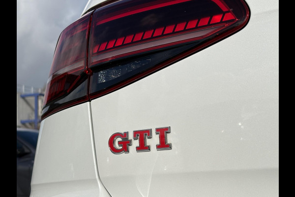 Volkswagen Golf 2.0 TSI GTI Performance 245pk | Virtual Cockpit | Stoelverwarming | Achteruitrijcamera | Adaptive Cruise |