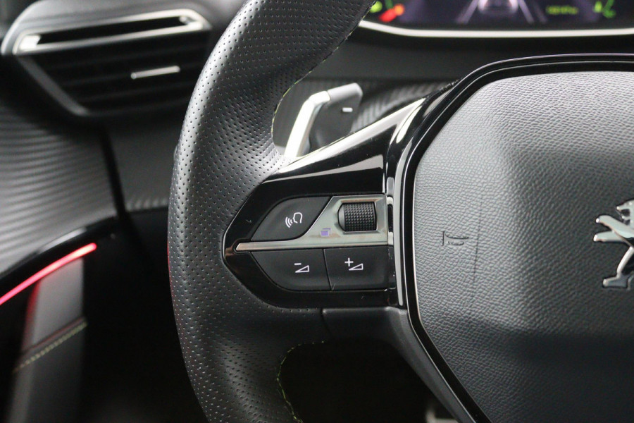 Peugeot 208 1.2*GT-LINE*PANO*CARPLAY*AUTOM*ECC*CRUISE*NAV*CAM*