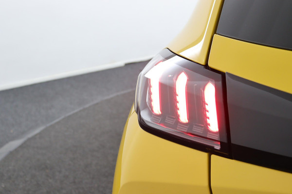 Peugeot 208 1.2*GT-LINE*PANO*CARPLAY*AUTOM*ECC*CRUISE*NAV*CAM*