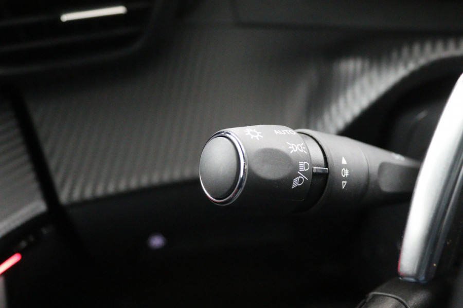 Peugeot 208 1.2*GT-LINE*PANO*CARPLAY*AUTOM*ECC*CRUISE*NAV*CAM*