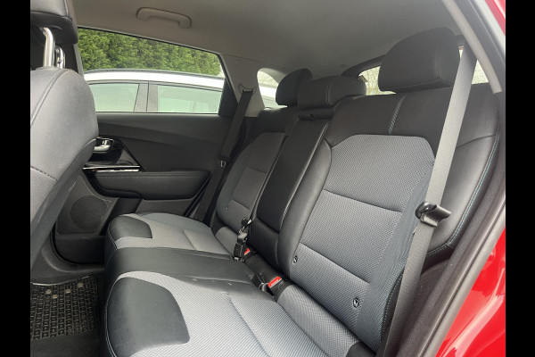 Kia e-Niro Dynamic Line 64 kWh | Stuur-/& Stoelverwarming | Parkeersensoren |