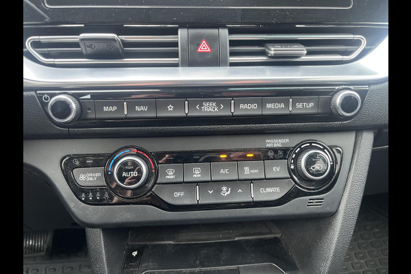 Kia e-Niro Dynamic Line 64 kWh | Stuur-/& Stoelverwarming | Parkeersensoren |