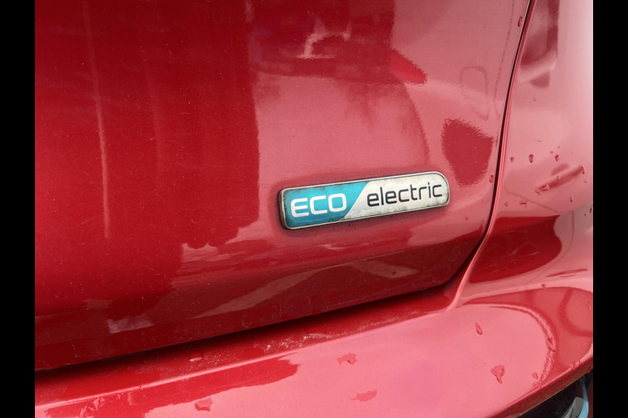 Kia e-Niro Dynamic Line 64 kWh | Stuur-/& Stoelverwarming | Parkeersensoren |