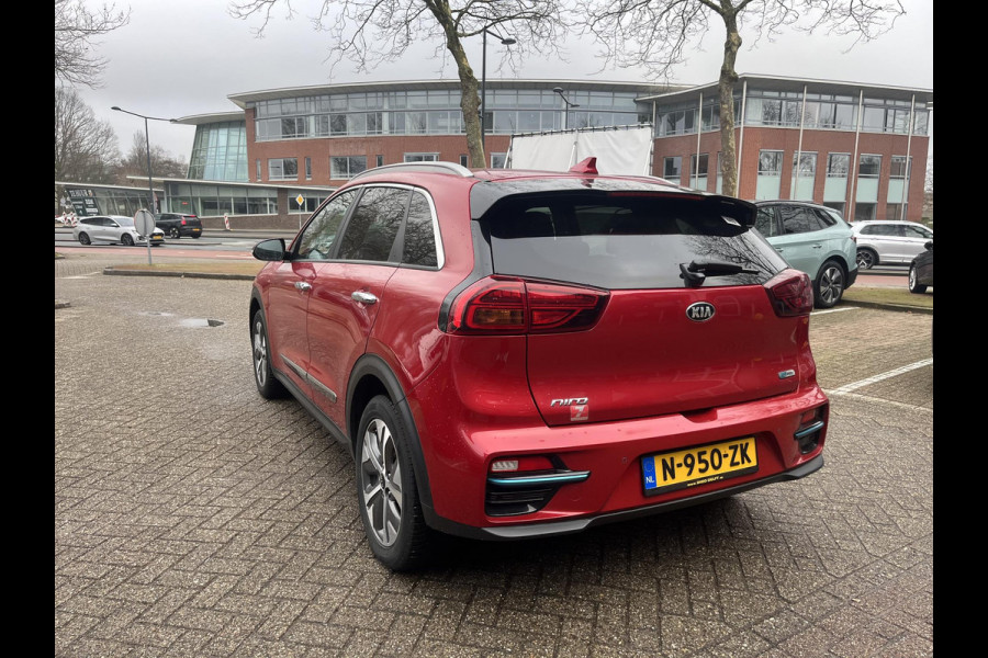 Kia e-Niro Dynamic Line 64 kWh | Stuur-/& Stoelverwarming | Parkeersensoren |