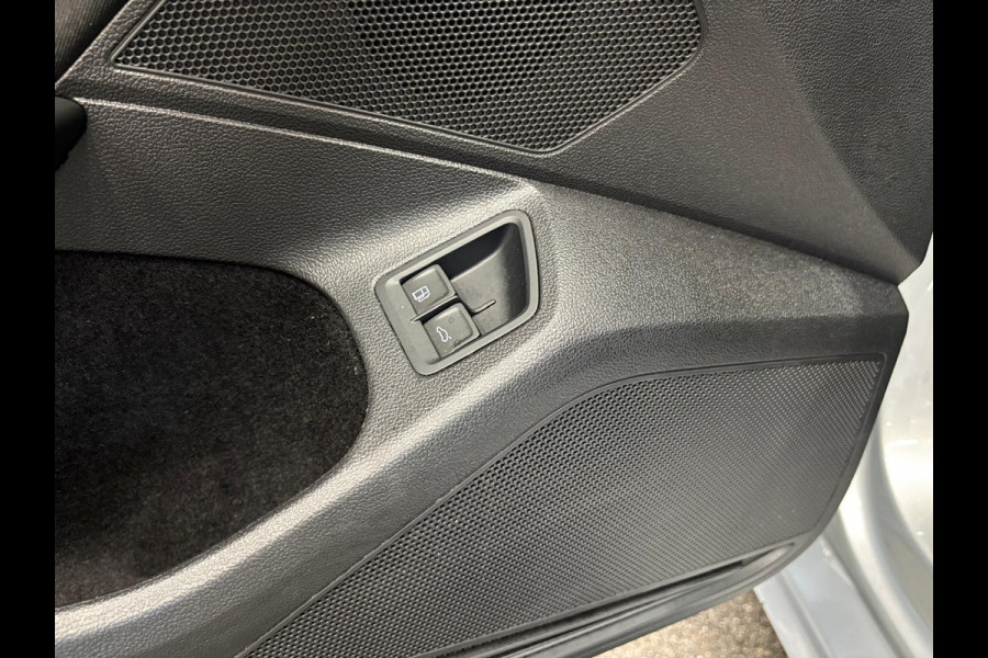 Volkswagen Passat Variant 1.4 TSI PHEV GTE Business Airco ECC Navi Carplay PDC VA +Camera Adaptive Cruise Control+Travel Assist  17" LM Velgen Winter Pack ERGO Comfort Stoelen