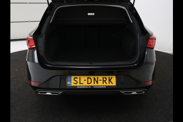 Seat Leon 1.4 TSI eHybrid PHEV FR | Stoelverwarming | Adaptive cruise | Navigatie | Sfeerverlichting | Stuurverwarming | Full LED | Sportstoelen | Side Assist | Parkeerhulp | Plug In