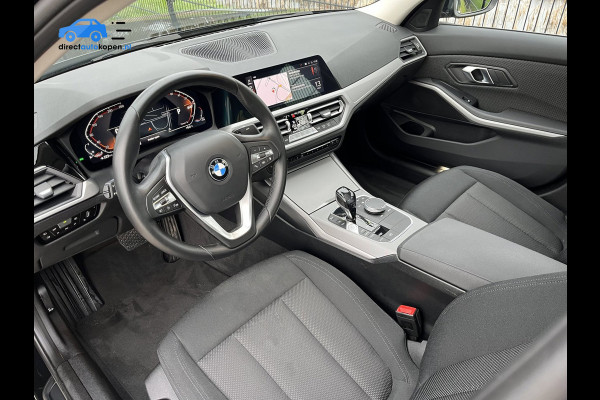 BMW 3 Serie 318i Executive Edition NAVI | CarPlay | LED