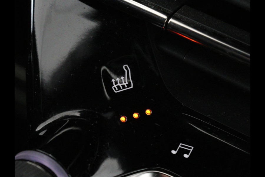 Peugeot e-208 EV GT 350 50 kWh | 27.200km NAP | SOH 93% | Stoelverwarming | Leder/Alcantara | Camera | Adaptive cruise | Carplay | Full LED | Navigatie | Climate control