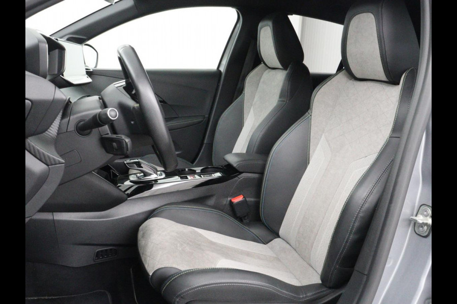 Peugeot e-208 EV GT 350 50 kWh | 27.200km NAP | SOH 93% | Stoelverwarming | Leder/Alcantara | Camera | Adaptive cruise | Carplay | Full LED | Navigatie | Climate control