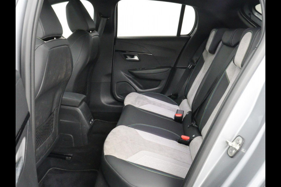 Peugeot e-208 EV GT 350 50 kWh | 27.200km NAP | SOH 93% | Stoelverwarming | Leder/Alcantara | Camera | Adaptive cruise | Carplay | Full LED | Navigatie | Climate control