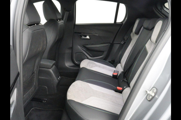 Peugeot e-208 EV GT 350 50 kWh | 27.200km NAP | SOH 93% | Stoelverwarming | Leder/Alcantara | Camera | Adaptive cruise | Carplay | Full LED | Navigatie | Climate control