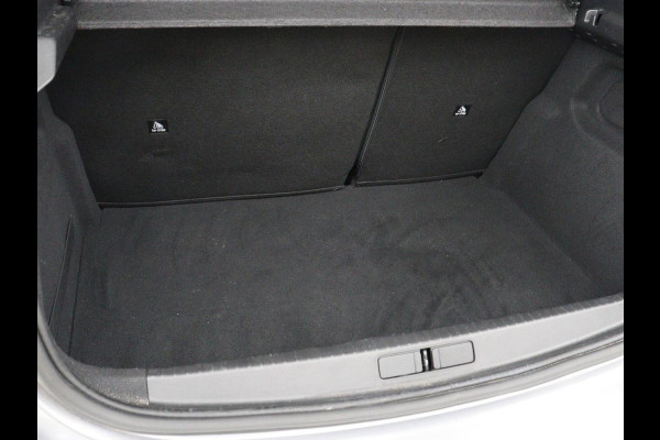 Peugeot e-208 EV GT 350 50 kWh | 27.200km NAP | SOH 93% | Stoelverwarming | Leder/Alcantara | Camera | Adaptive cruise | Carplay | Full LED | Navigatie | Climate control