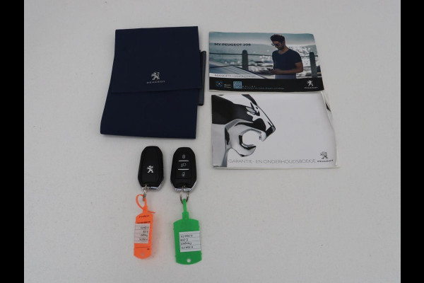 Peugeot e-208 EV GT 350 50 kWh | 27.200km NAP | SOH 93% | Stoelverwarming | Leder/Alcantara | Camera | Adaptive cruise | Carplay | Full LED | Navigatie | Climate control