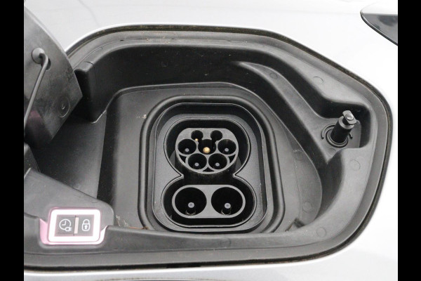 Peugeot e-208 EV GT 350 50 kWh | 27.200km NAP | SOH 93% | Stoelverwarming | Leder/Alcantara | Camera | Adaptive cruise | Carplay | Full LED | Navigatie | Climate control