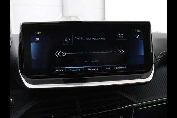Peugeot e-208 EV GT 350 50 kWh | 27.200km NAP | SOH 93% | Stoelverwarming | Leder/Alcantara | Camera | Adaptive cruise | Carplay | Full LED | Navigatie | Climate control