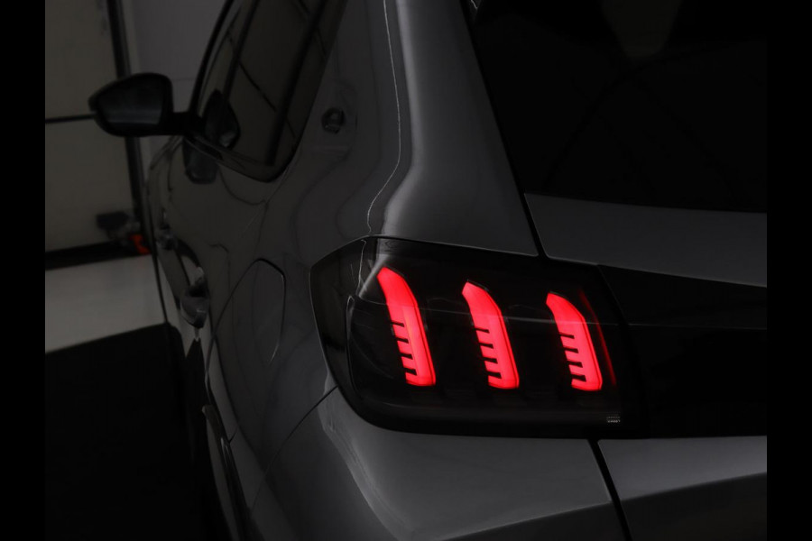 Peugeot e-208 EV GT 350 50 kWh | 27.200km NAP | SOH 93% | Stoelverwarming | Leder/Alcantara | Camera | Adaptive cruise | Carplay | Full LED | Navigatie | Climate control