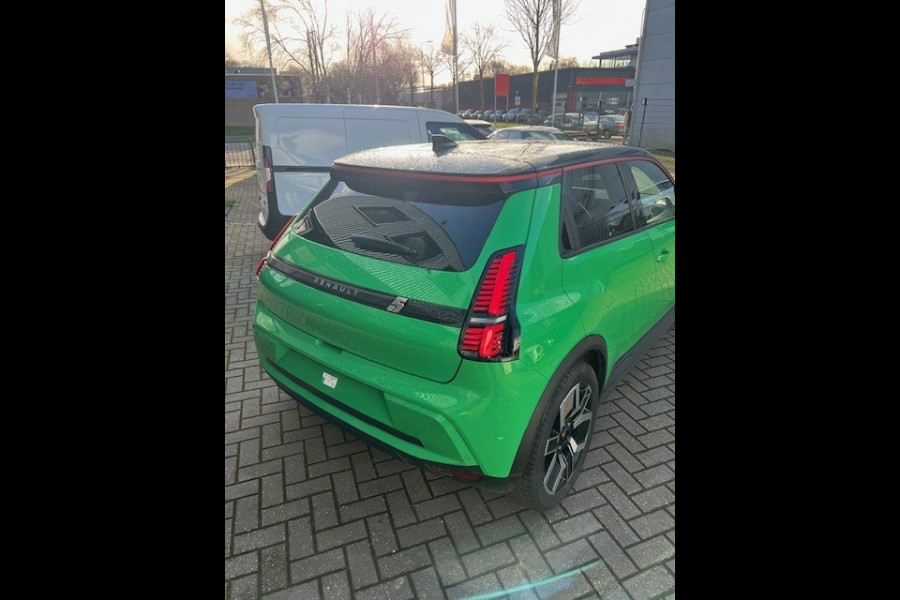 Renault 5 comfort range techno 52 kWh Auto van het jaar | uit voorraad leverbaar | 400 km actieradius