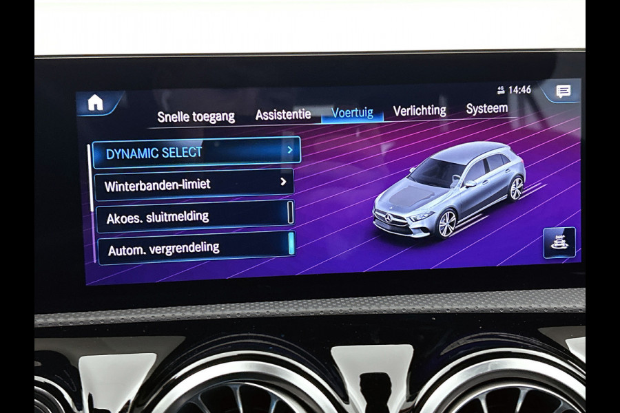 Mercedes-Benz A-Klasse 180 Business Solution Luxury (SFEERVERLICHTING, STOELVERWARMING, CAMERA, 1e EIGENAAR)