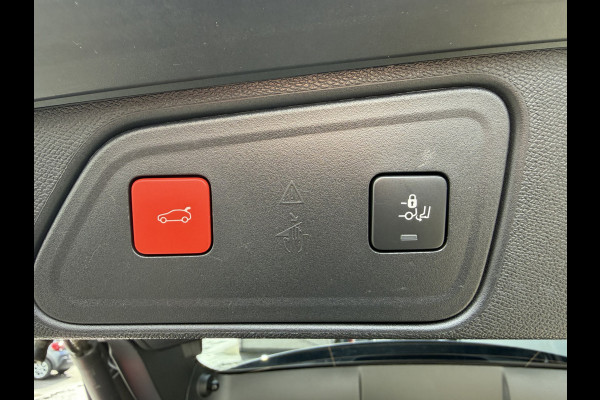 Peugeot 3008 225pk HYbrid Allure Pack (Elektrische Klep - 360gr Camera - Keyless Entry - Automatische Airco - Navigatie - Apple Carplay - Ada