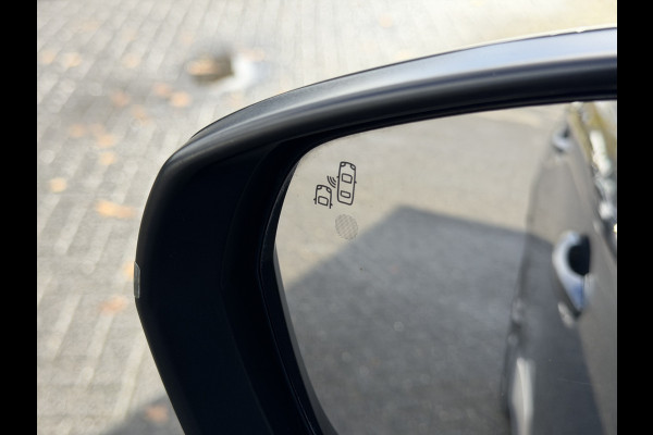Peugeot 3008 225pk HYbrid Allure Pack (Elektrische Klep - 360gr Camera - Keyless Entry - Automatische Airco - Navigatie - Apple Carplay - Ada