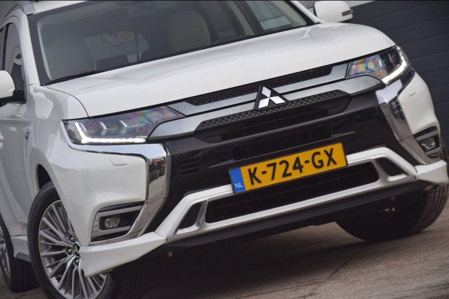 Mitsubishi Outlander 2.4 PHEV Pure+ Leer / Trekhaak / Side skirts