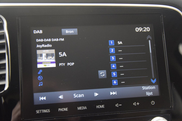 Mitsubishi Outlander 2.4 PHEV Pure+ Leer / Trekhaak / Side skirts