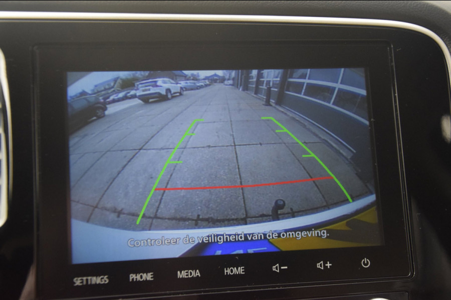 Mitsubishi Outlander 2.4 PHEV Pure+ Leer / Trekhaak / Side skirts