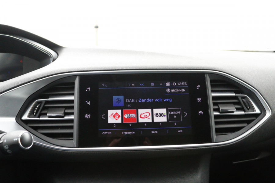 Peugeot 308 SW 1.2*CARPLAY*MASSAGE*VIRTUAL DISP*CAM*NAVI*ECC*TEL*