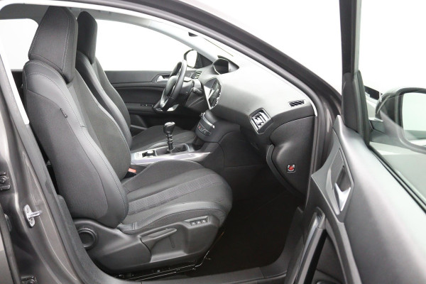 Peugeot 308 SW 1.2*CARPLAY*MASSAGE*VIRTUAL DISP*CAM*NAVI*ECC*TEL*
