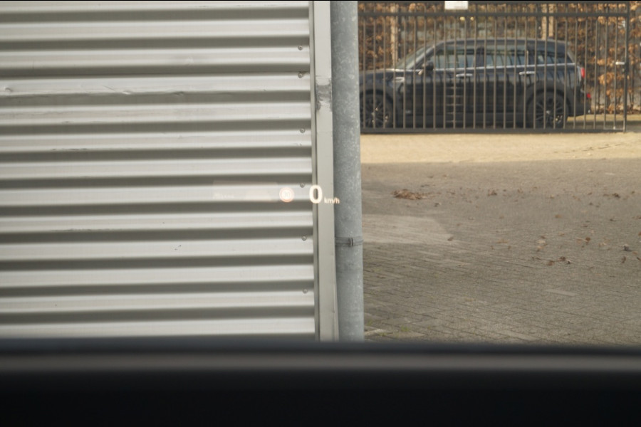 Volkswagen ID.3 First Max 58kWh -SOH91%-PANO-HUD-ECC-TREKHAAK-