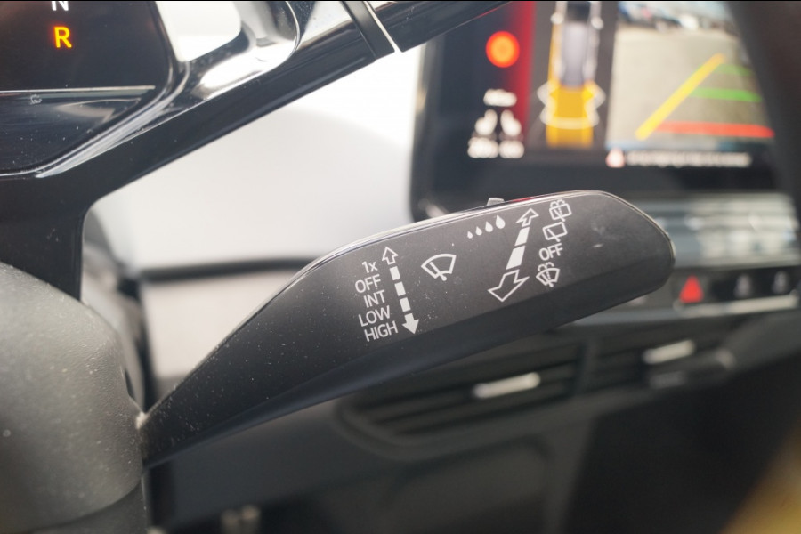 Volkswagen ID.3 First Max 58kWh -SOH91%-PANO-HUD-ECC-TREKHAAK-