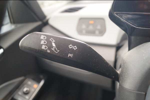 Volkswagen ID.3 First Max 58kWh -SOH91%-PANO-HUD-ECC-TREKHAAK-