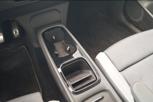 Volkswagen ID.3 First Max 58kWh -SOH91%-PANO-HUD-ECC-TREKHAAK-