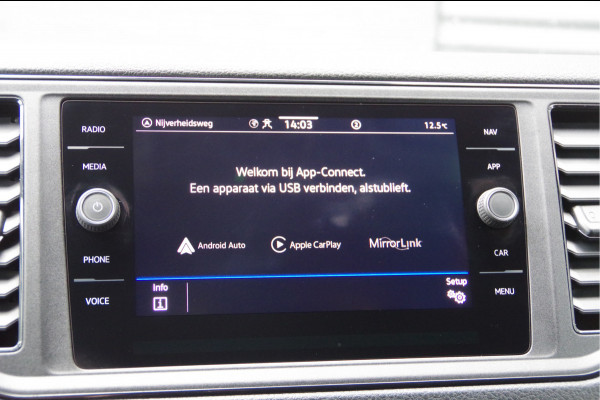 Volkswagen Crafter 35 2.0 TDI L3H3 177PK AUT. LED, STOELVERWARMING, TREKHAAK, ERGO ACTIVE GEVEERDE STOEL, CLIMATE CONTROL, CAMERA, NAVI, PARKEERSEN