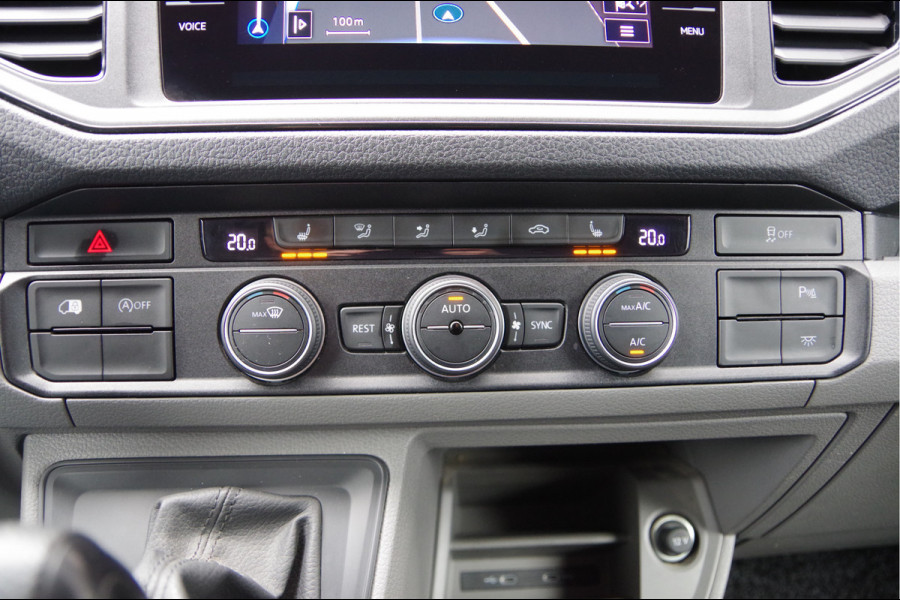 Volkswagen Crafter 35 2.0 TDI L3H3 177PK AUT. LED, STOELVERWARMING, TREKHAAK, ERGO ACTIVE GEVEERDE STOEL, CLIMATE CONTROL, CAMERA, NAVI, PARKEERSEN