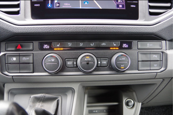 Volkswagen Crafter 35 2.0 TDI L3H3 177PK AUT. LED, STOELVERWARMING, TREKHAAK, ERGO ACTIVE GEVEERDE STOEL, CLIMATE CONTROL, CAMERA, NAVI, PARKEERSEN