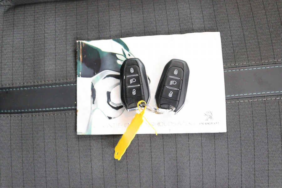 Peugeot e-208 EV Allure 50 kWh*3FASE*CRUISE*ECC*CARPLAY*CAM