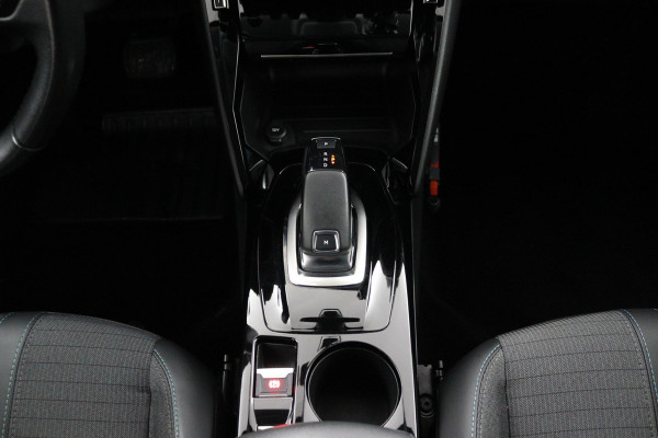 Peugeot 208 1.2 Allure*AUTOM*CARPLAY*ACC*LANE-ASS*NAVI*CAMERA*